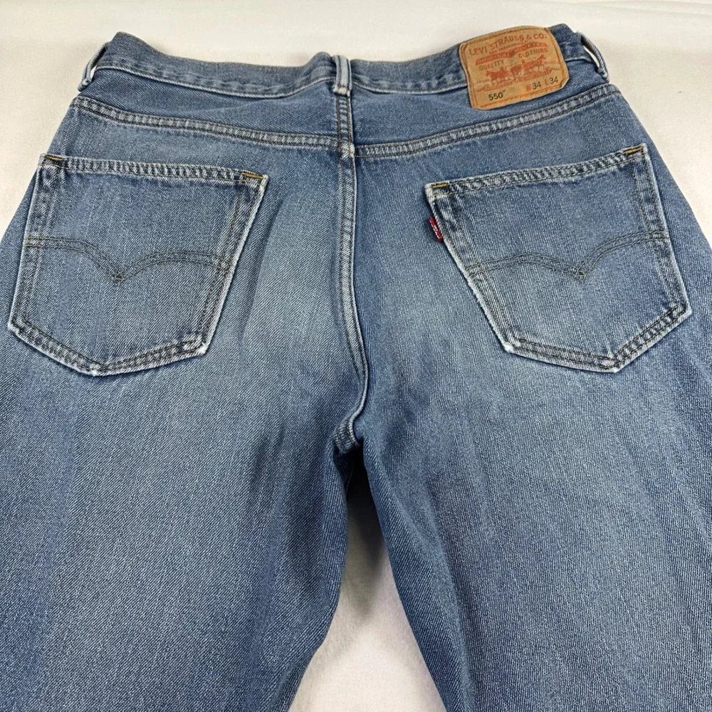 Levis 550 Relaxed Fit Mens Jeans 33x33 Medium Wash Blue Denim 100% Cotton